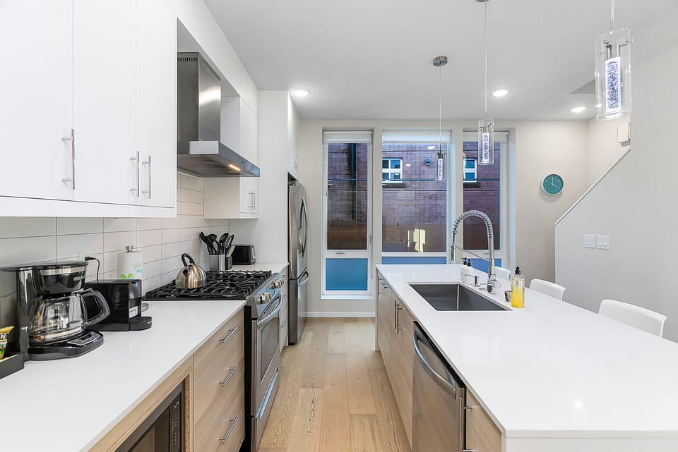 Classic Apartment | Private kitchen | Fridge, microwave, oven, stovetop