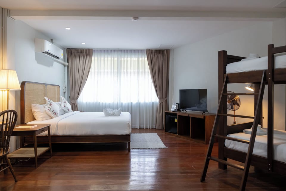 Premier Family Room | Bathroom | Shower, free toiletries, hair dryer, towels