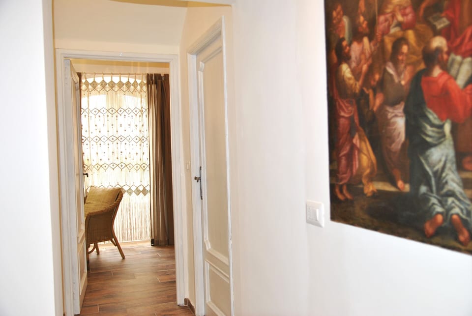 Deluxe Room | Premium bedding, memory foam beds, in-room safe, individually furnished