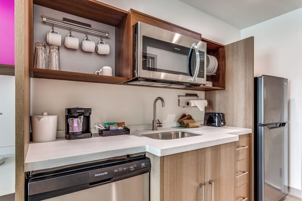 Studio Suite, 1 King Bed | Bed sheets