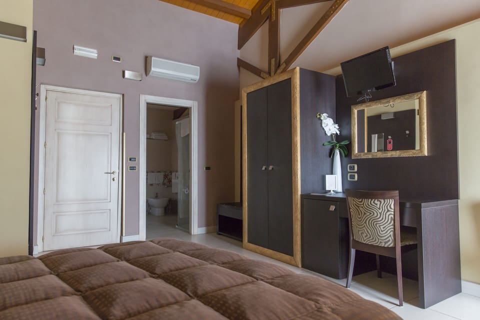 MAESTRALE | Minibar, desk, laptop workspace, free WiFi