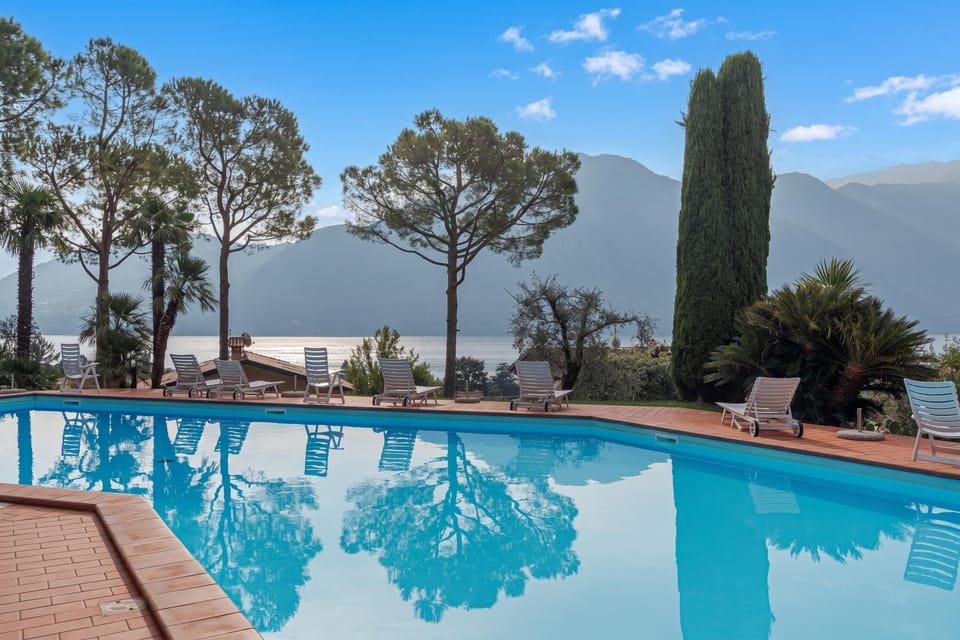 Family Apartment, Multiple Bedrooms (Brentano Giardino) | Pool | Seasonal outdoor pool