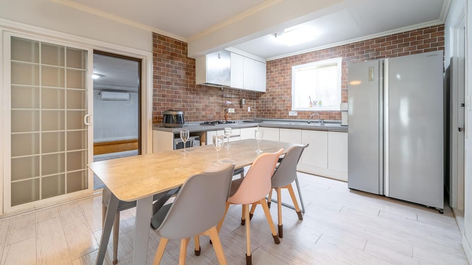 Basic Room, 5 Bedrooms (neurudokchaepoolvilla) | 5 bedrooms, free WiFi