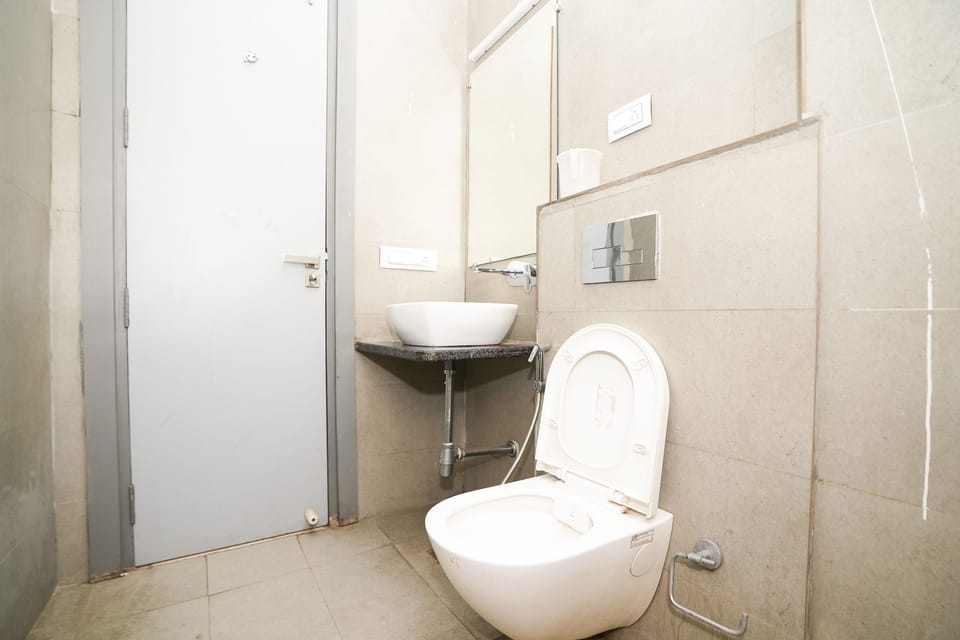 Superior Room | Desk, iron/ironing board, rollaway beds, free WiFi