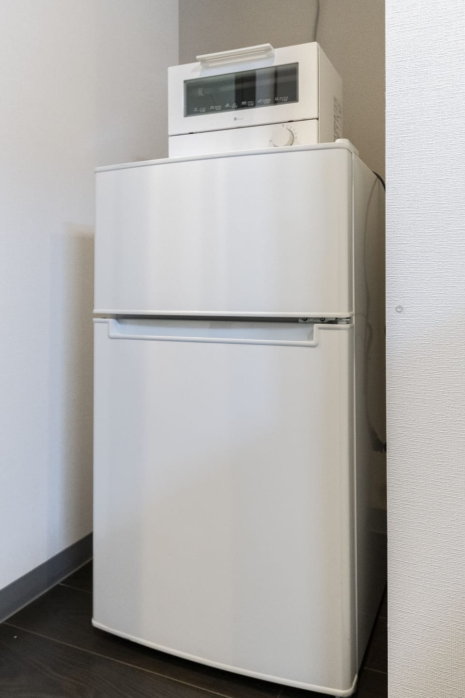Basic Apartment | Private kitchen | Full-size fridge, microwave, stovetop, toaster