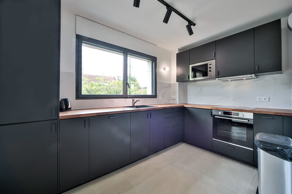 Deluxe Apartment | Private kitchen