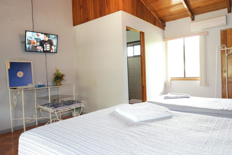 Premium bedding, desk, free WiFi, wheelchair access