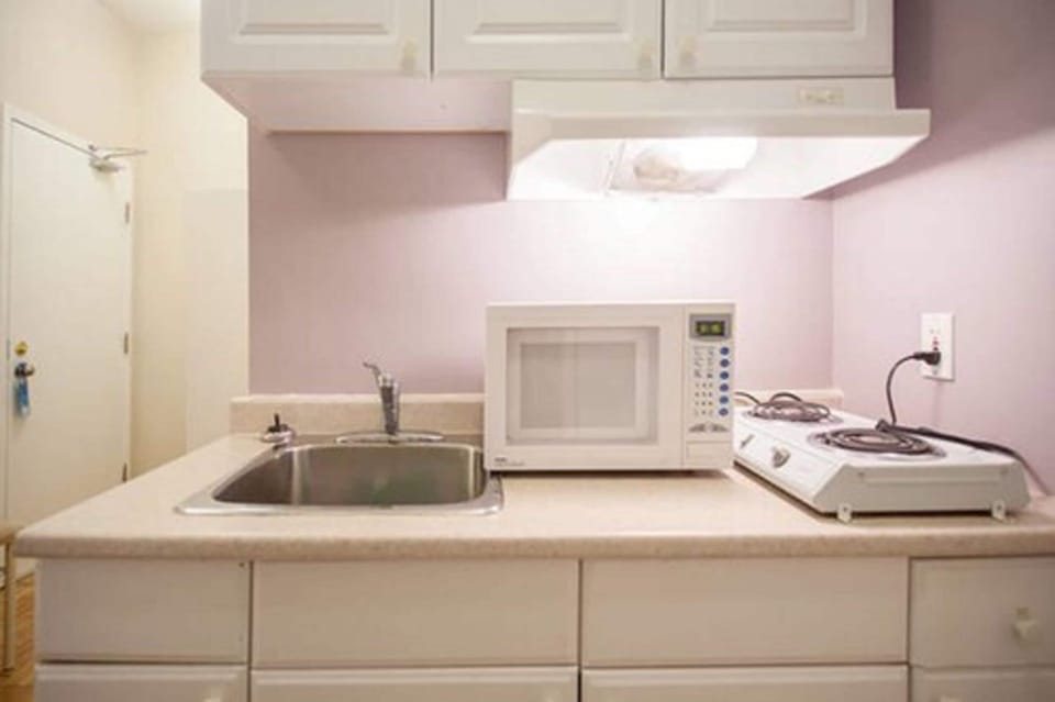 Egyptian cotton sheets, Tempur-Pedic beds, in-room safe