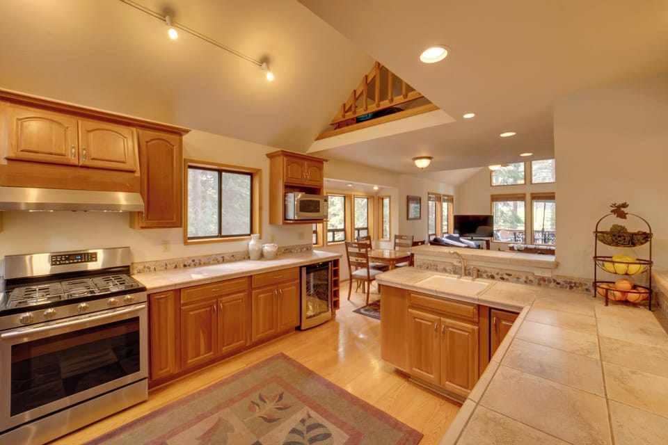 House (4 Bedrooms) | Interior