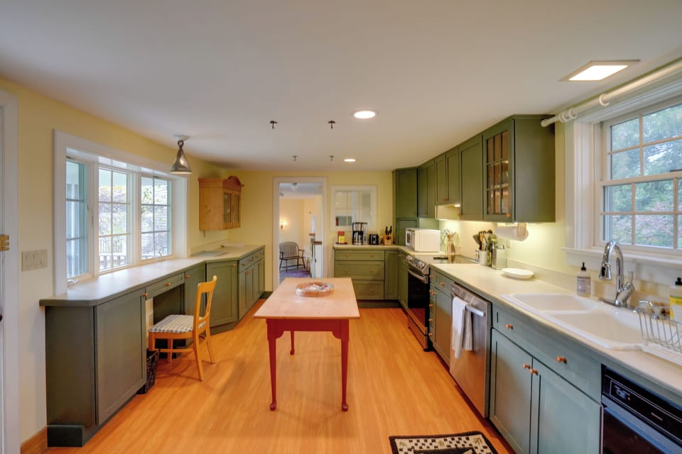 House (5 Bedrooms) | Interior
