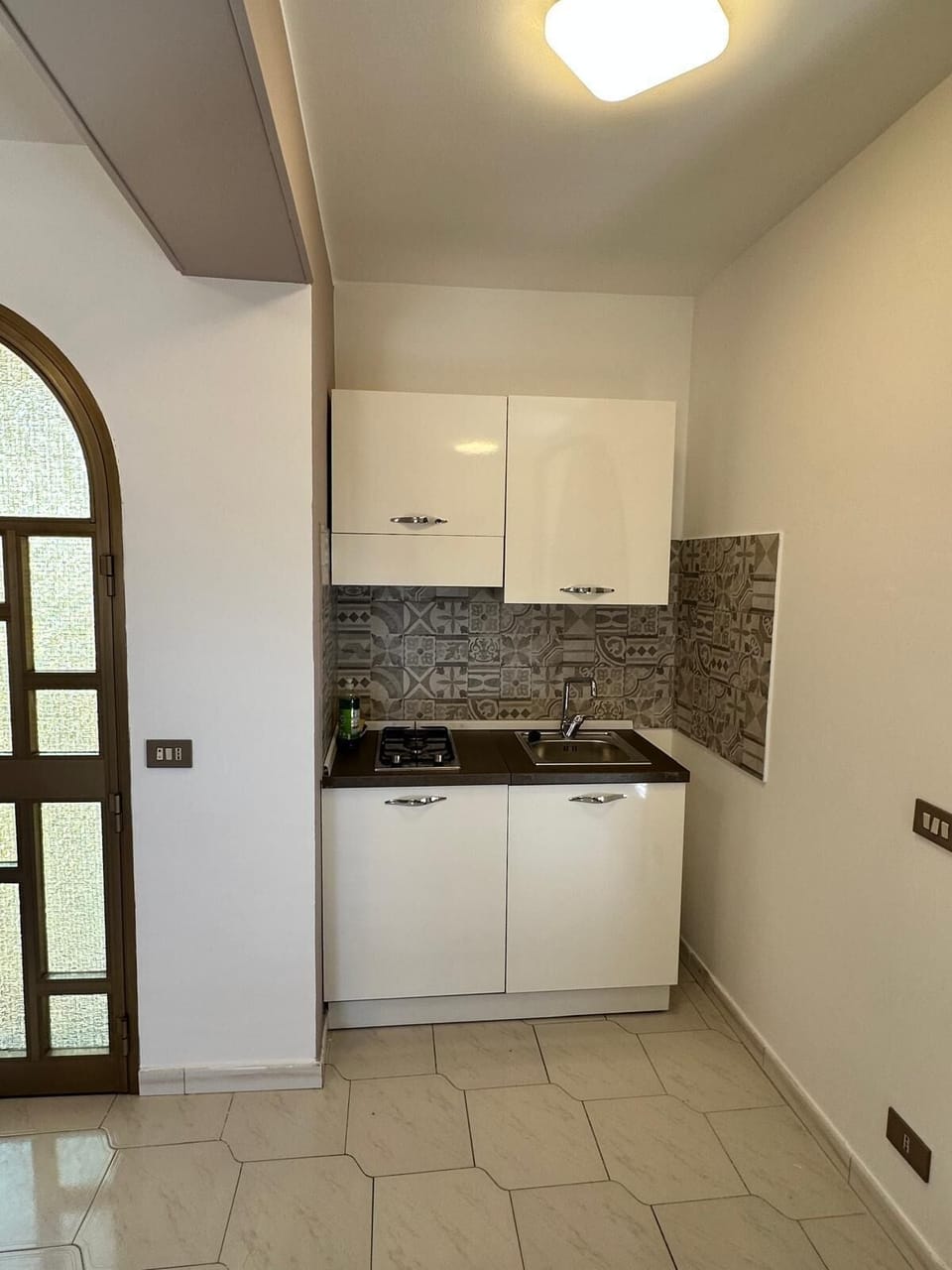 Classic Condo, 2 Bedrooms, Non Smoking, Kitchen | Laptop workspace, iron/ironing board, free WiFi, bed sheets