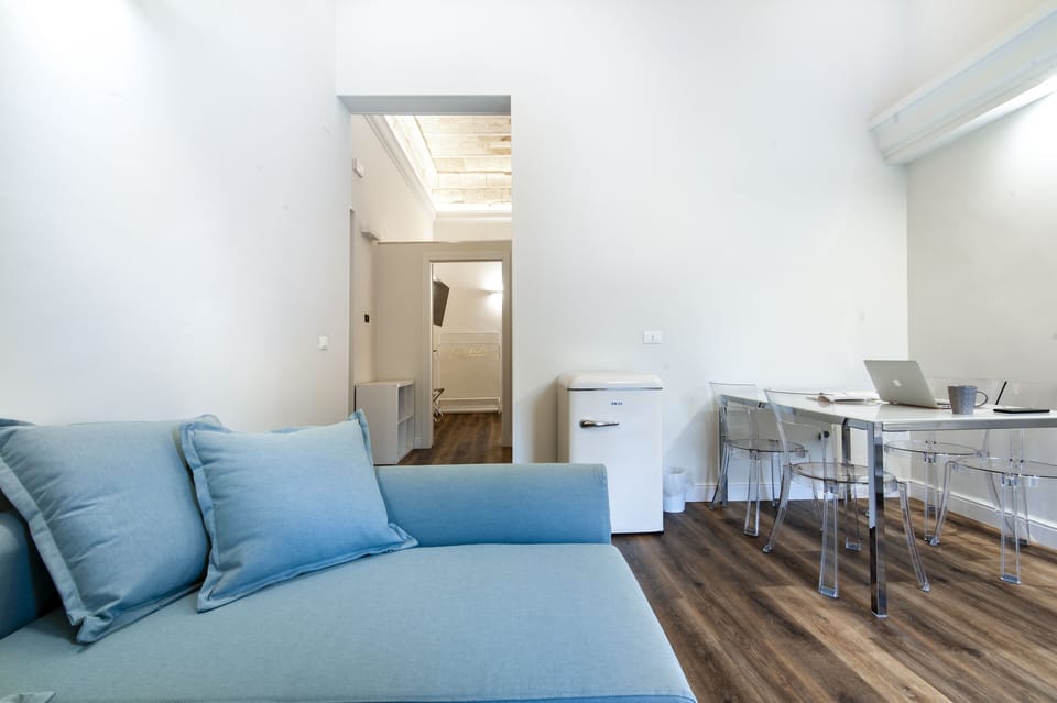 Luxury Suite, 1 Queen Bed with Sofa bed, Terrace, Corner | Living area