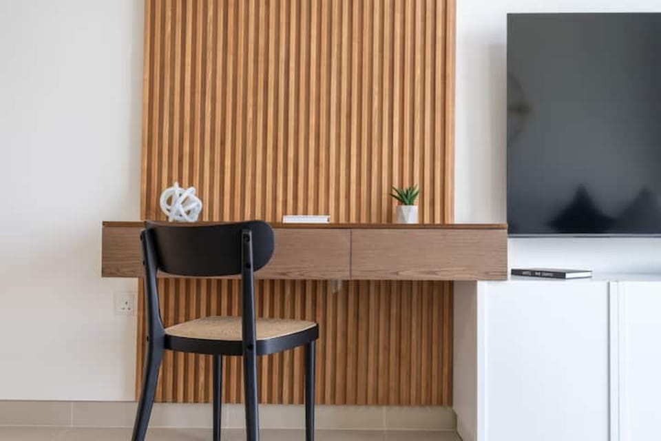 Elite Apartment | 2 bedrooms, Egyptian cotton sheets, premium bedding, in-room safe