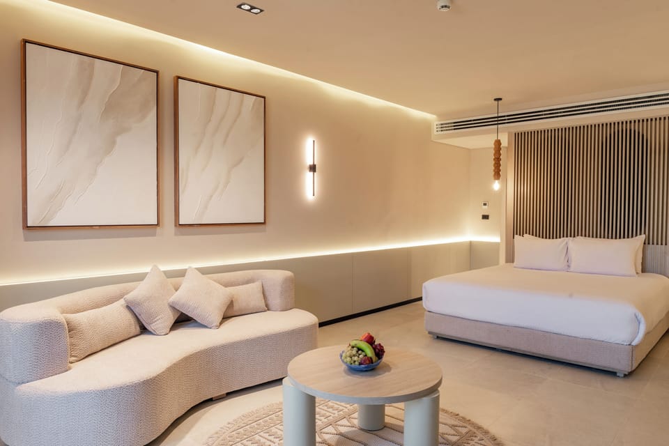 Premium Deluxe Junior Suite | Egyptian cotton sheets, premium bedding, pillowtop beds