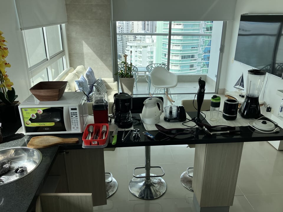 Full-size fridge, microwave, oven, toaster