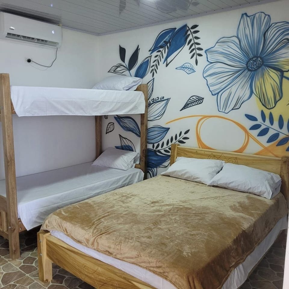 WiFi (free), bed sheets