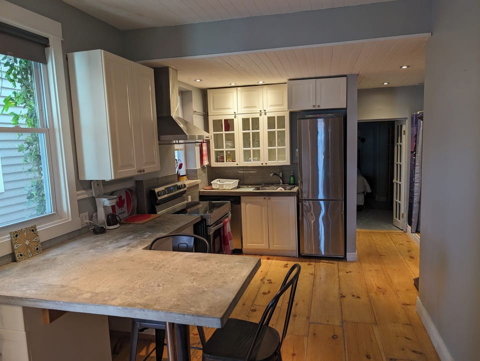 City Apartment, 1 Bedroom, Harbor View | Individually decorated, individually furnished, iron/ironing board