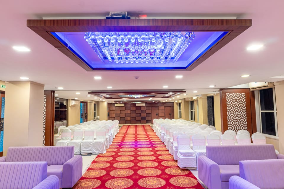 Treebo The Blue Roof Hotel in Thane