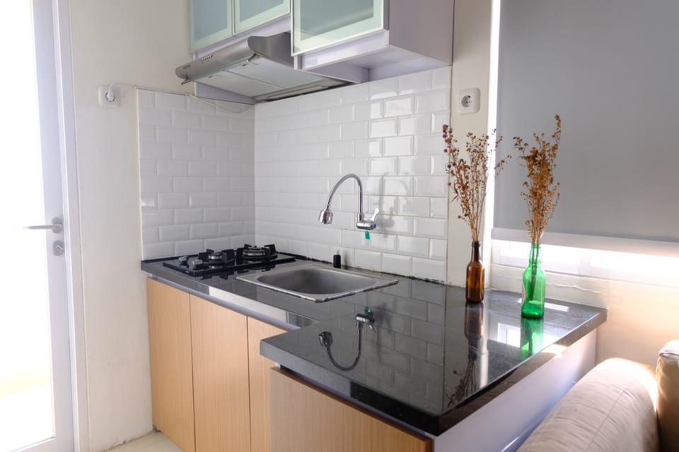 Apartment | Private kitchen | Full-size fridge, stovetop