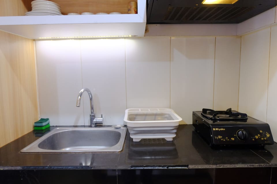 Apartment | Private kitchen | Full-size fridge, stovetop