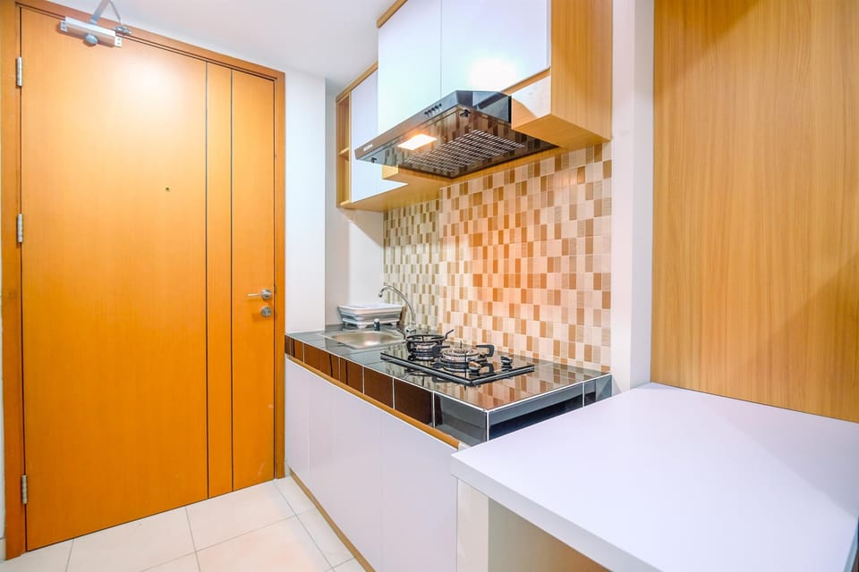 Studio | Private kitchen | Full-size fridge, stovetop