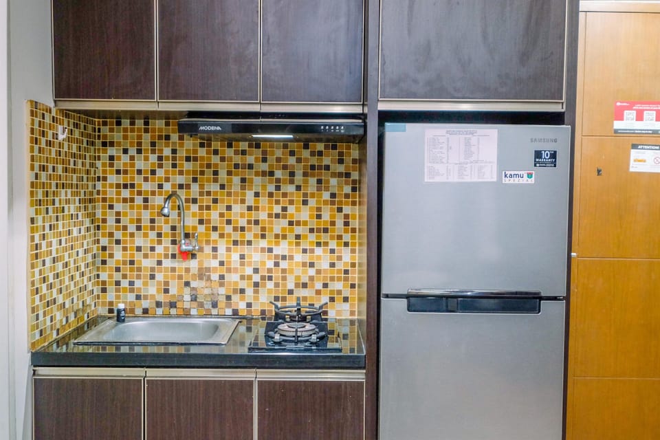 Apartment | Private kitchen | Full-size fridge, stovetop