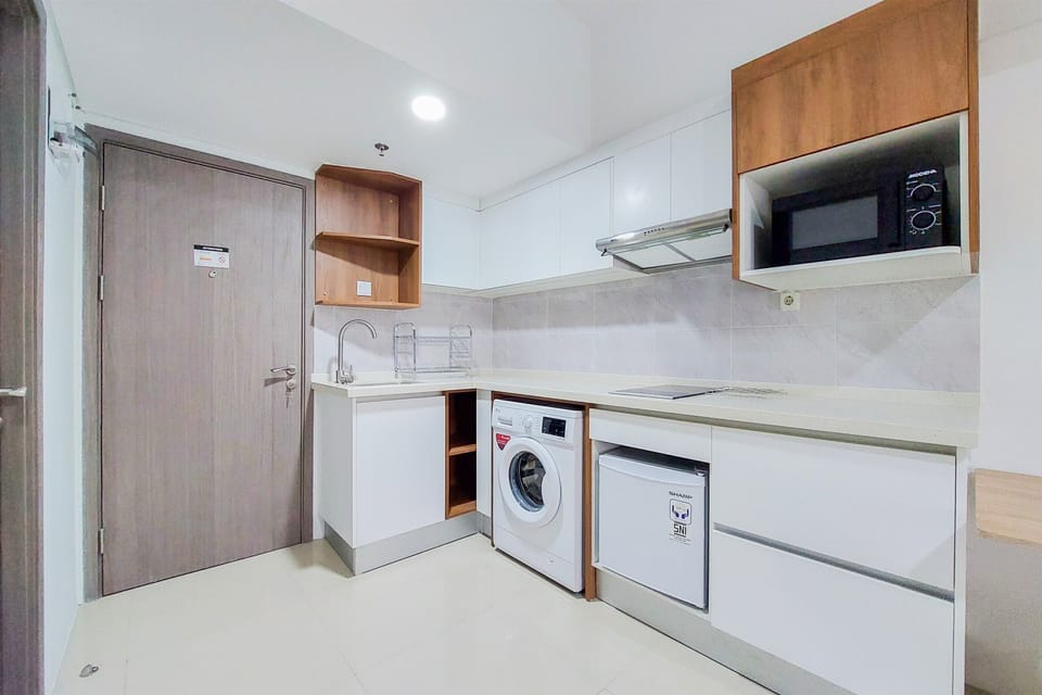 Studio | Private kitchen | Full-size fridge, stovetop