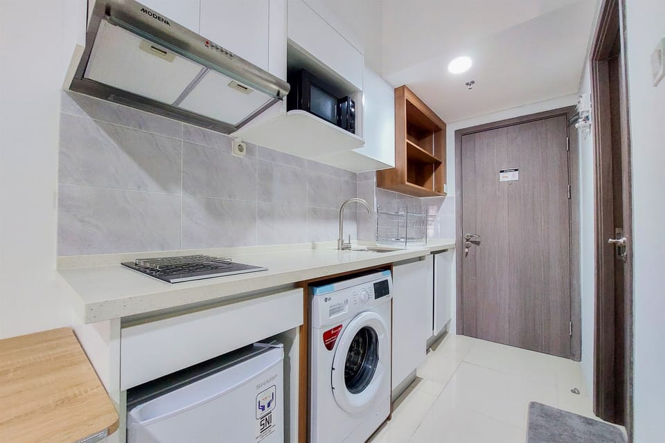 Apartment | Private kitchen | Full-size fridge, stovetop