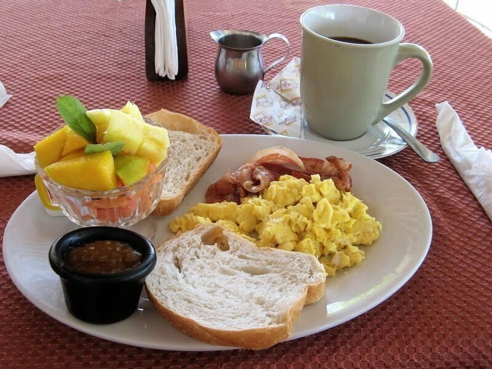 Daily local cuisine breakfast for a fee