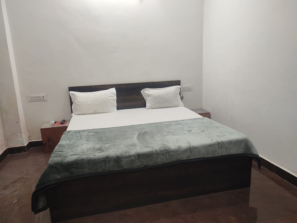 Deluxe Room | 1 bedroom, free WiFi, bed sheets