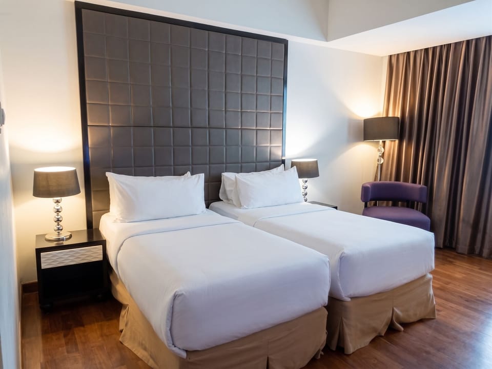 Grand Twin Room, 2 Bedrooms, Non Smoking, City View | In-room safe, desk, WiFi (free), bed sheets