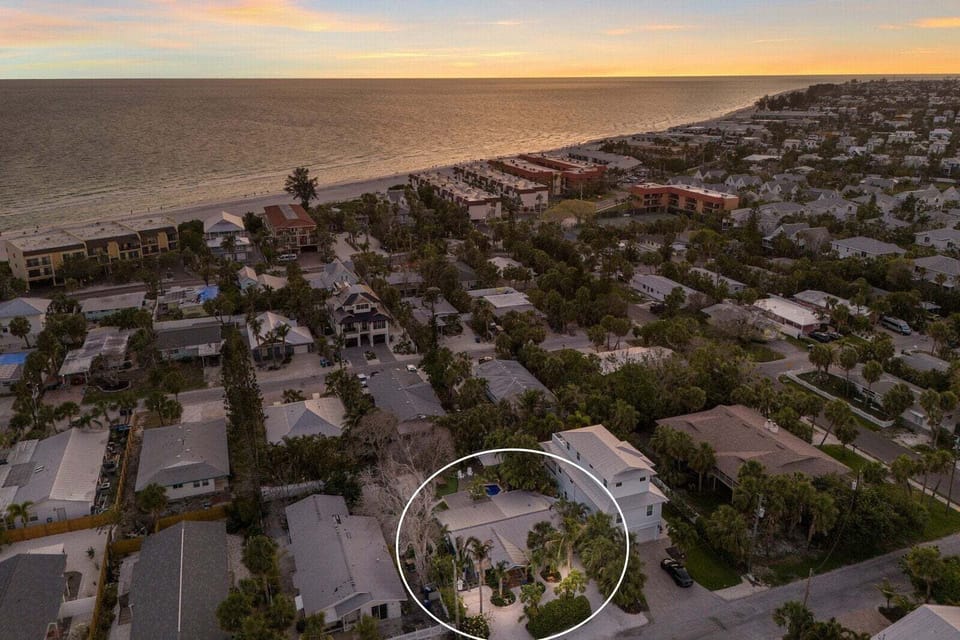 House, 2 Bedrooms | Aerial view