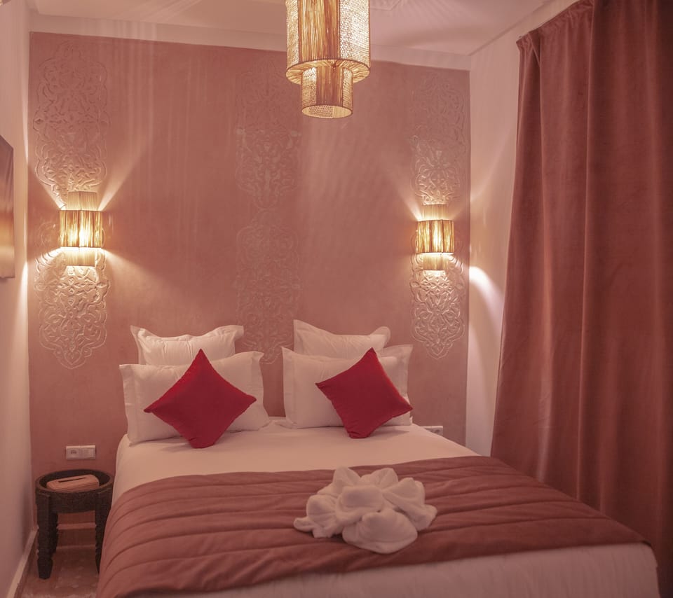 Room | Free WiFi