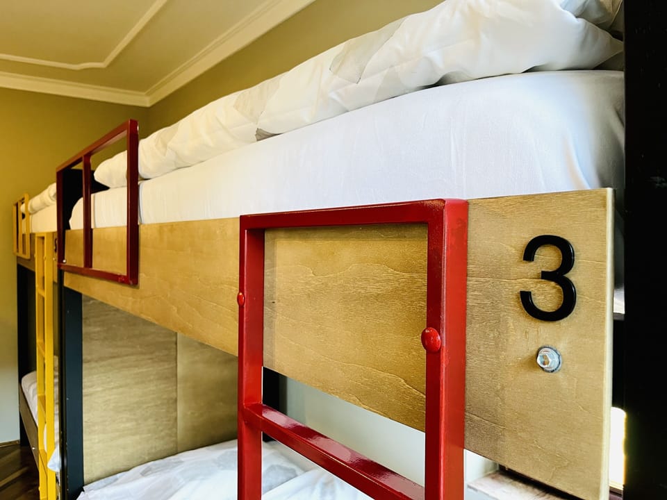 Basic Room, Mixed Dorm | Desk, laptop workspace, free WiFi, bed sheets