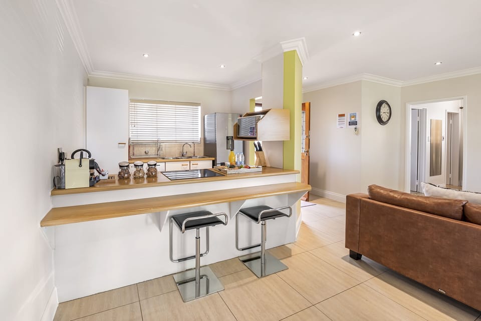Executive Cottage | Private kitchen | Full-size fridge, microwave, stovetop, espresso maker