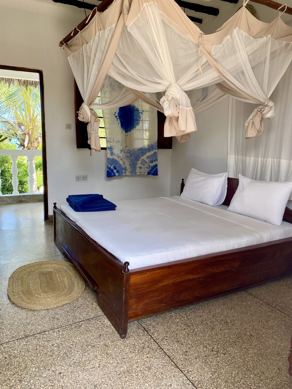 Basic Double Room | Soundproofing, free WiFi, bed sheets
