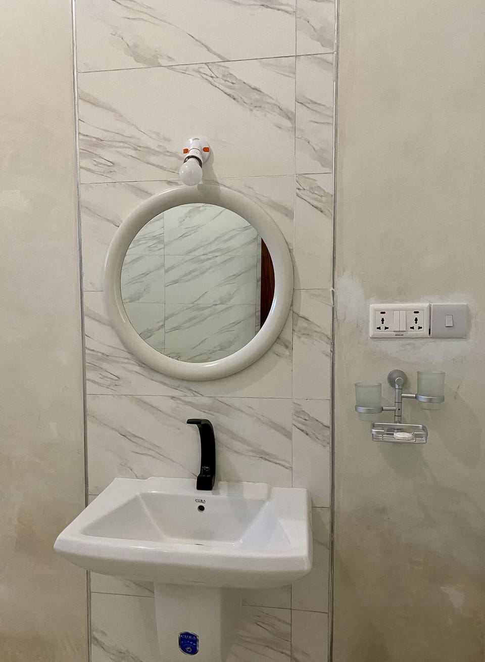 Deluxe Double Room, Ocean View | Bathroom | Shower, rainfall showerhead, bidet, towels