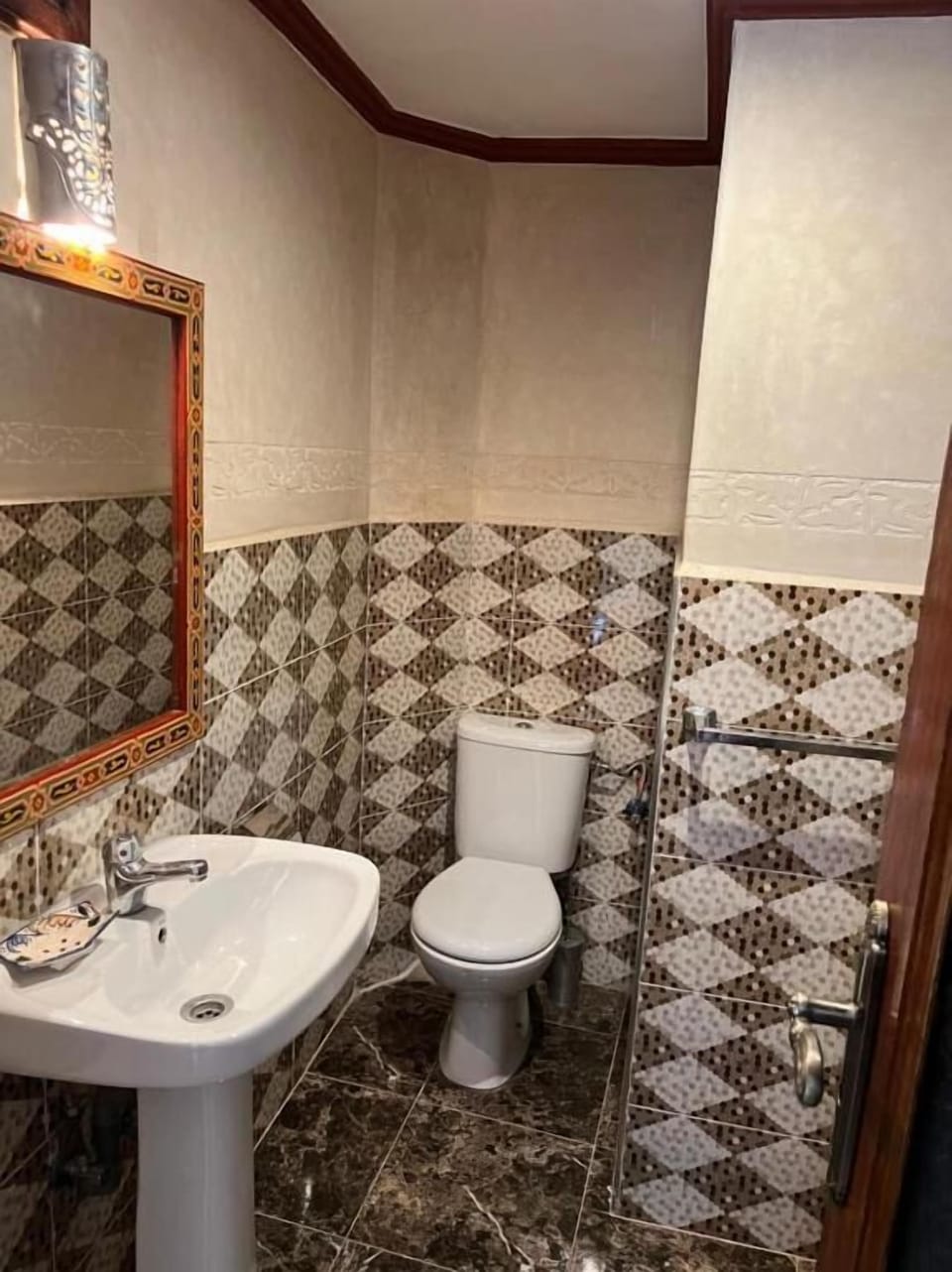 Comfort Quadruple Room | Bathroom | Free toiletries, hair dryer, bidet