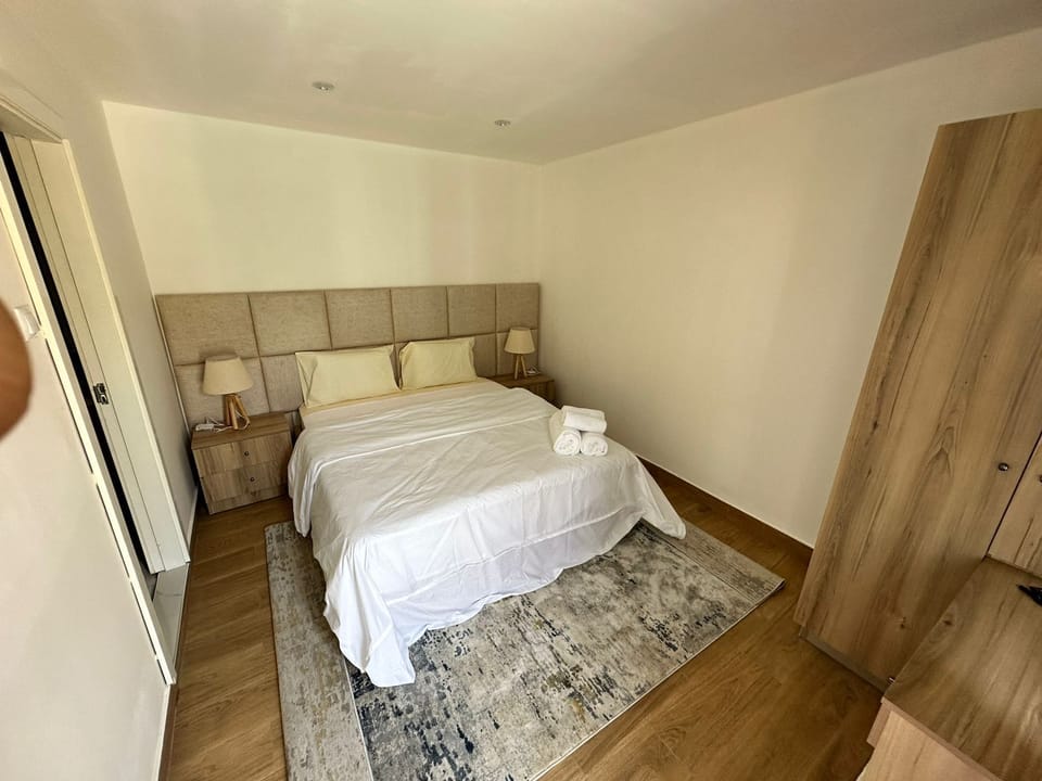Luxury Suite | 1 bedroom, iron/ironing board (on request), WiFi (free)
