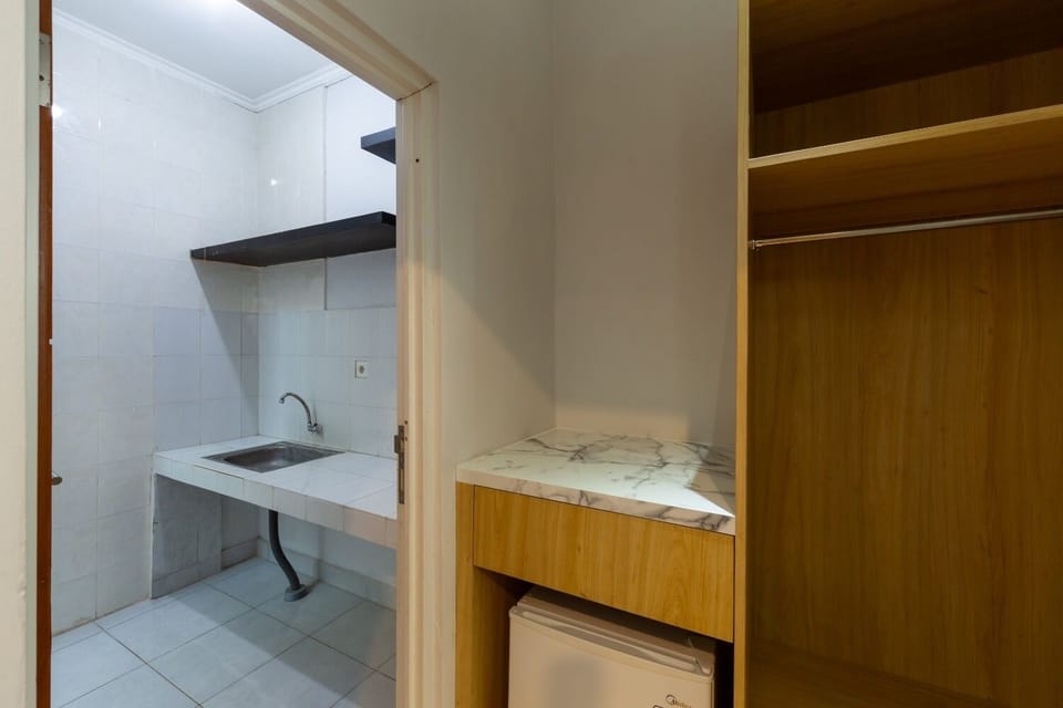 Premium Twin Room | Minibar, desk, free WiFi, bed sheets