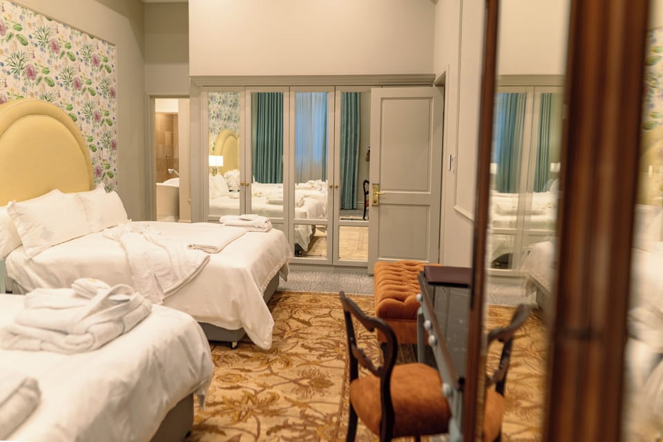 Family Suite | 1 bedroom, in-room safe, soundproofing, iron/ironing board