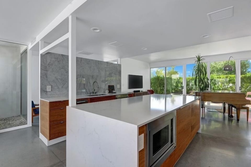 House | Private kitchen | Full-size fridge, microwave, oven, stovetop