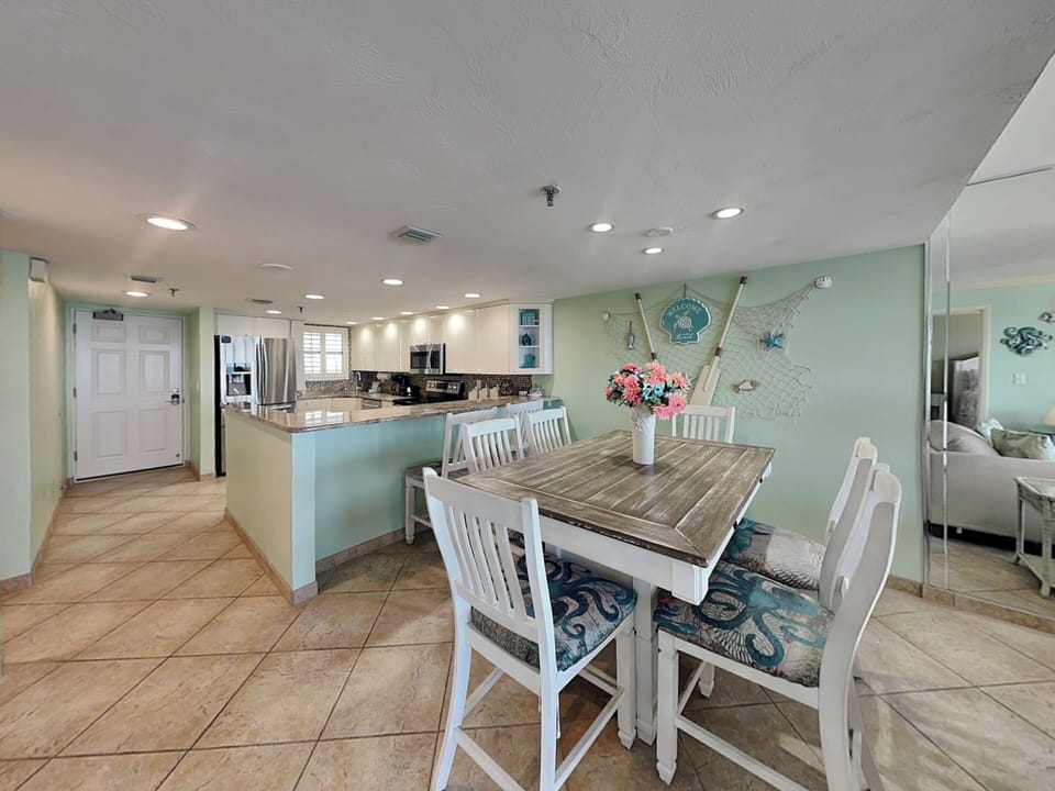 Condo (2 Bedrooms) | Property amenity
