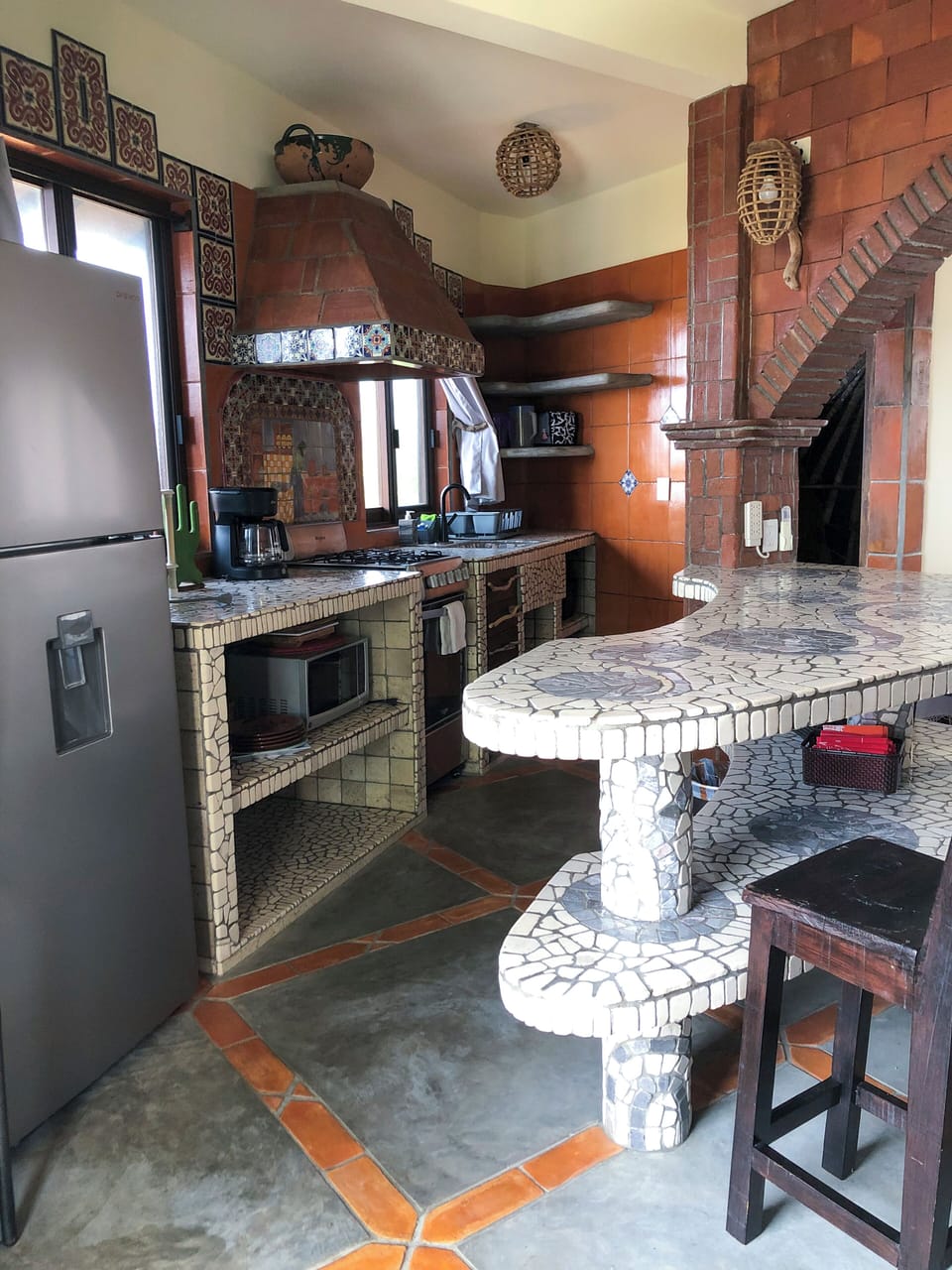 Oceanview Guesthouse, Angelito studio apartment | Private kitchen | Stovetop, cookware/dishes/utensils