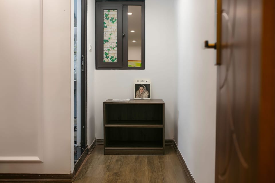 Family Room | Minibar, in-room safe, desk, laptop workspace