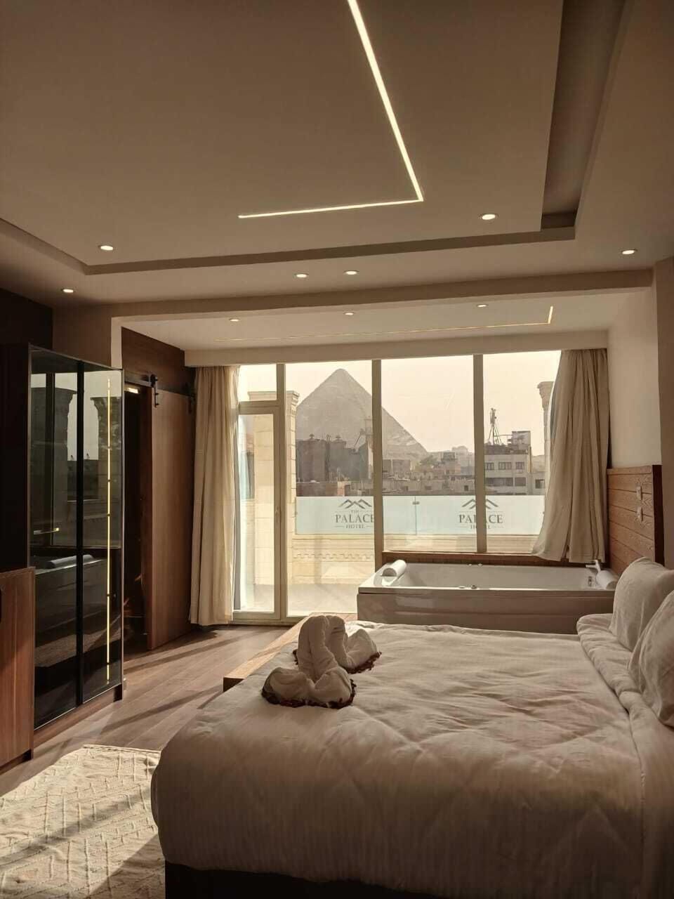 Luxury Studio Suite | Jetted tub
