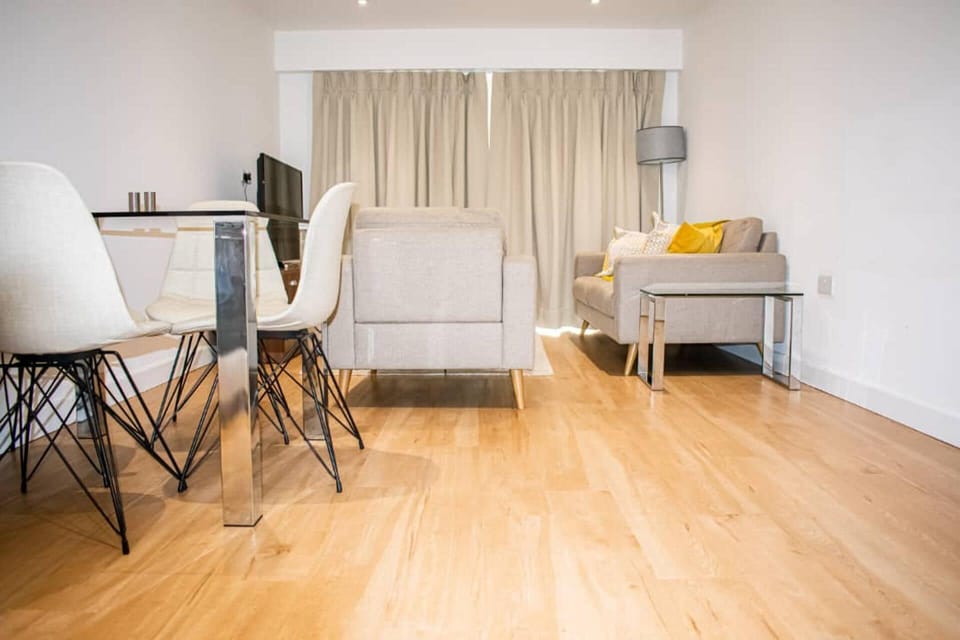 Apartment | Dining