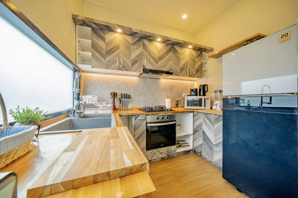 Luxury Villa, Multiple Beds | Private kitchen | Full-size fridge, microwave, oven, stovetop