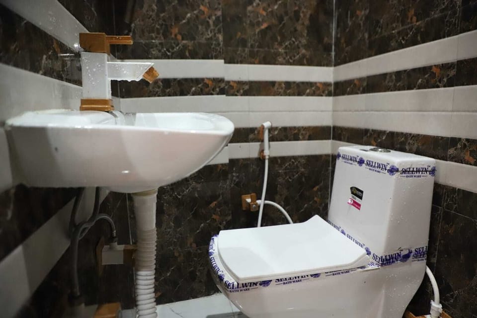 Standard Room | Bathroom sink