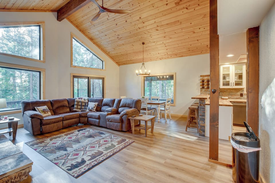 House (3 Bedrooms) | Interior